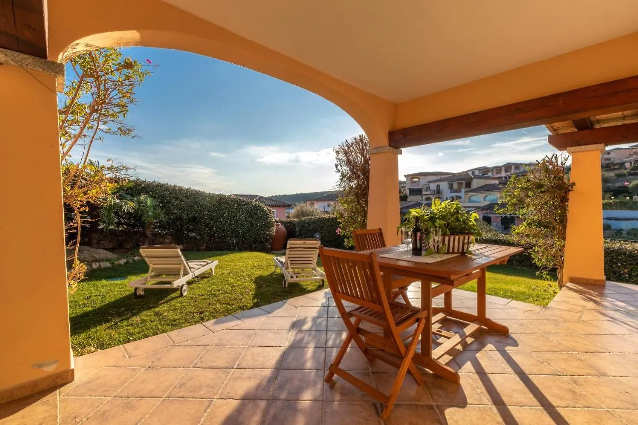 Villa Poggio dei fiori Olbia 0*,  Italia